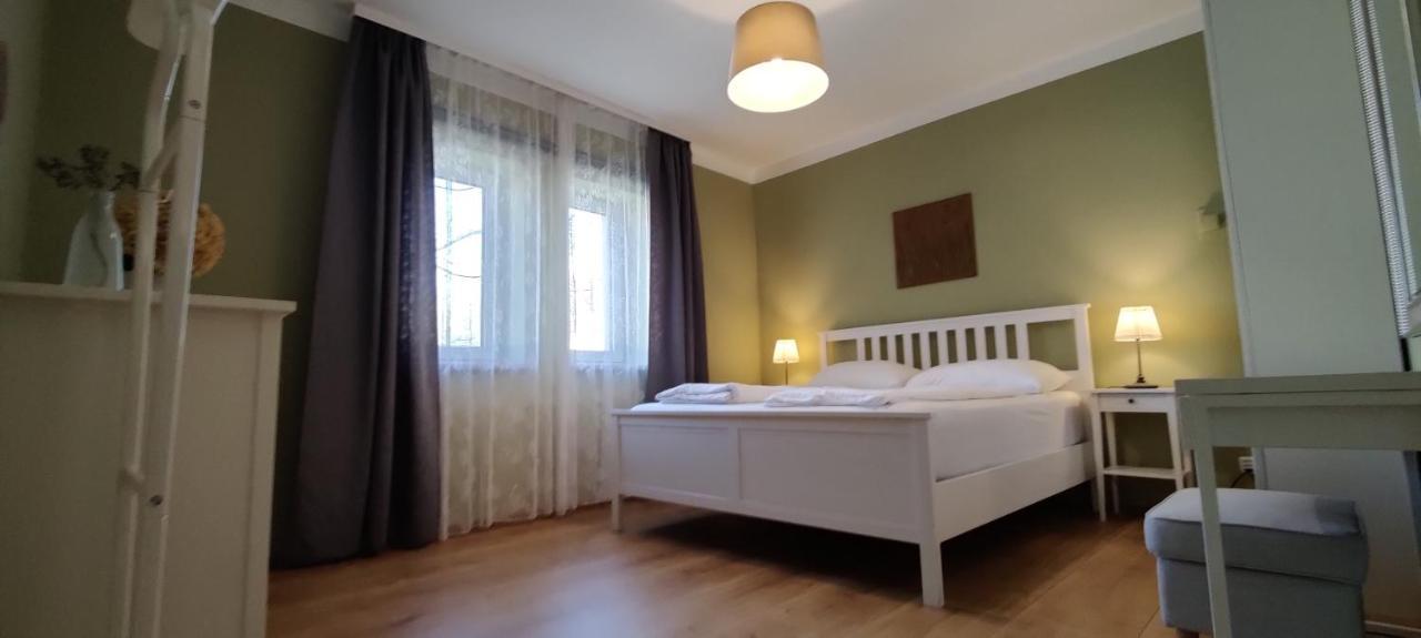Sabines Apartments Ferienwohnungen فرونكرشن المظهر الخارجي الصورة