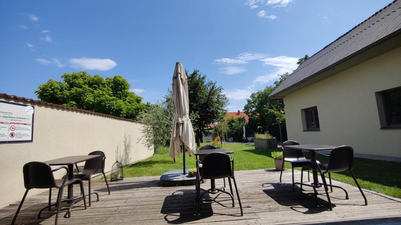Sabines Apartments Ferienwohnungen فرونكرشن المظهر الخارجي الصورة