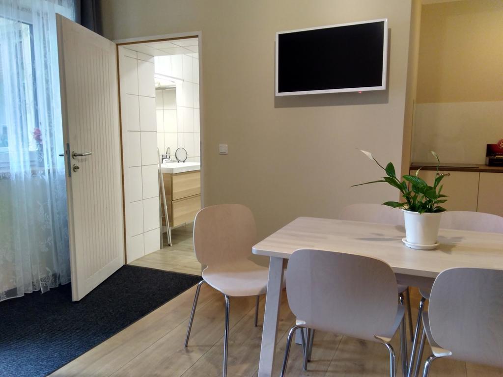 Sabines Apartments Ferienwohnungen فرونكرشن المظهر الخارجي الصورة