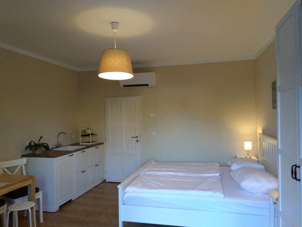 Sabines Apartments Ferienwohnungen فرونكرشن المظهر الخارجي الصورة